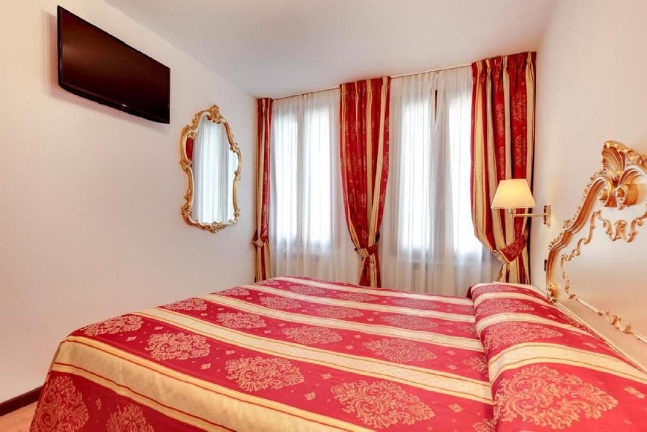 Appartement Heart Of Biennale à Venise Extérieur photo